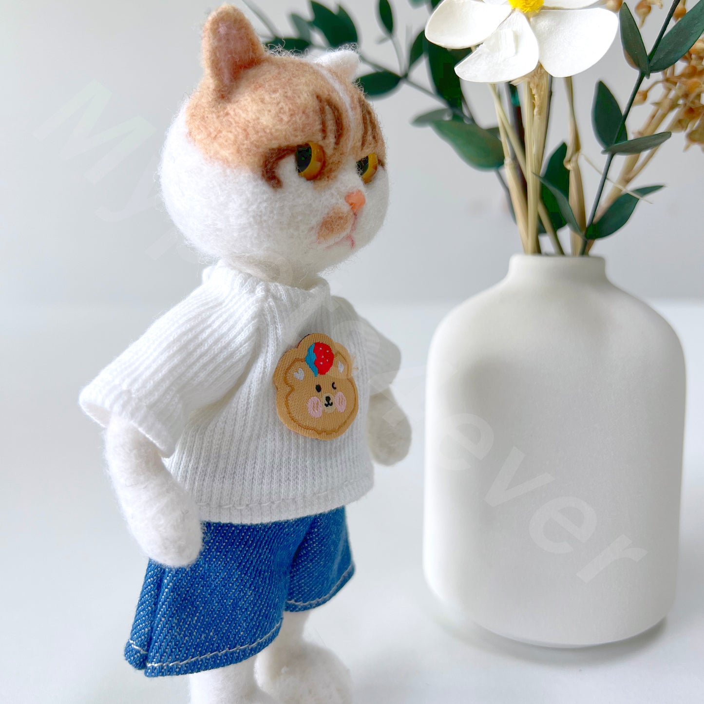 Customized wool felt pet figure