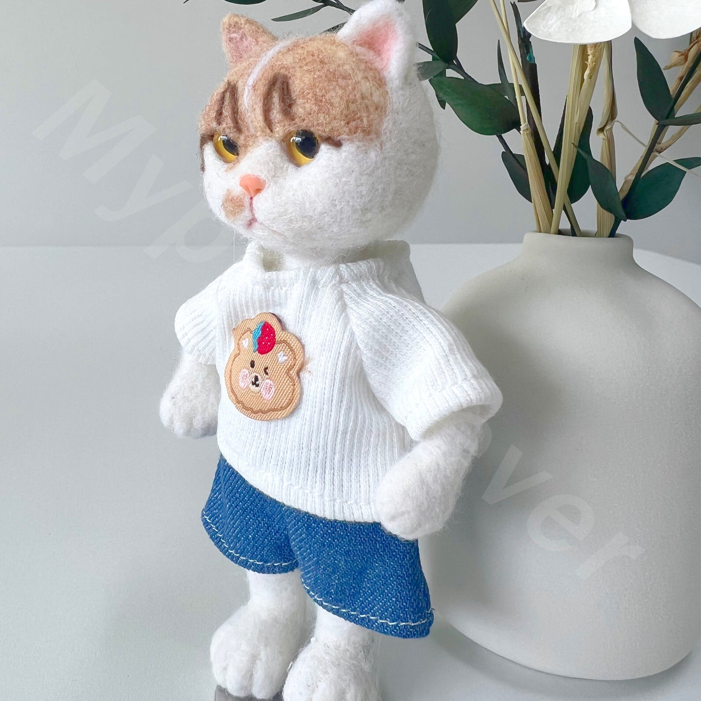 Customized wool felt pet figure